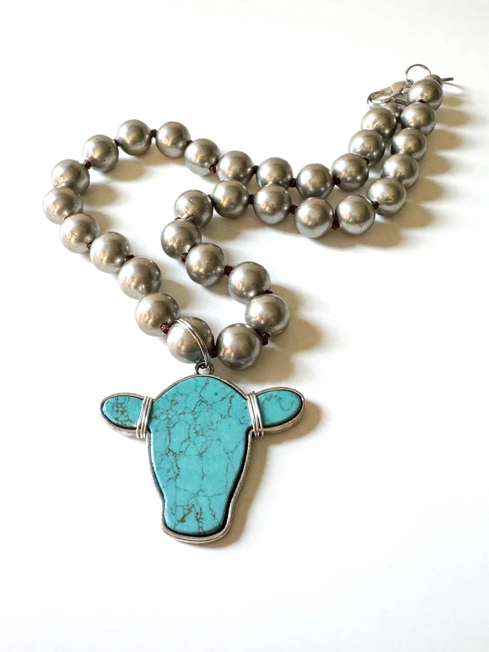 Turquoise Howlite Cow Head Necklace – 18” Chunky Navajo Pearl Chain
